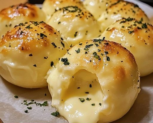 Cheesy Garlic Butter Cheese Bombs Recipe: The Ultimate Appetizer